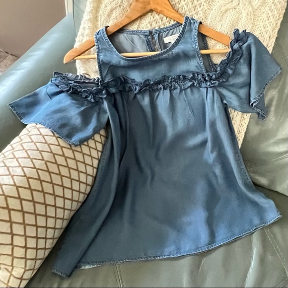 LC LAUREN CONRAD Cold Shoulder CHAMBRAY Ruffle Blouse COLD SHOULDER Top XS - Picture 2 of 11